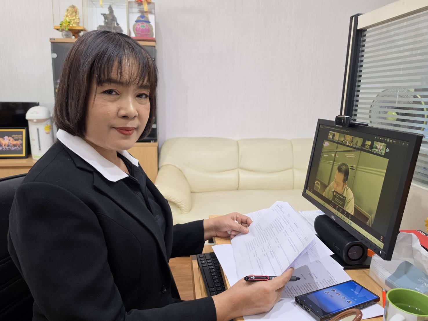 title - ผู้ตรวจราชการ ส.ป.ก. ร่วมประชุมคณะทำงานสรรหาปราชญ์เกษตรของแผ่นดินระดับเขต ประจำปี 2570 เขตตรวจราชการที่ 18 ผ่านระบบประชุมทางไกลออนไลน์ โดย Application Zoom Meeting